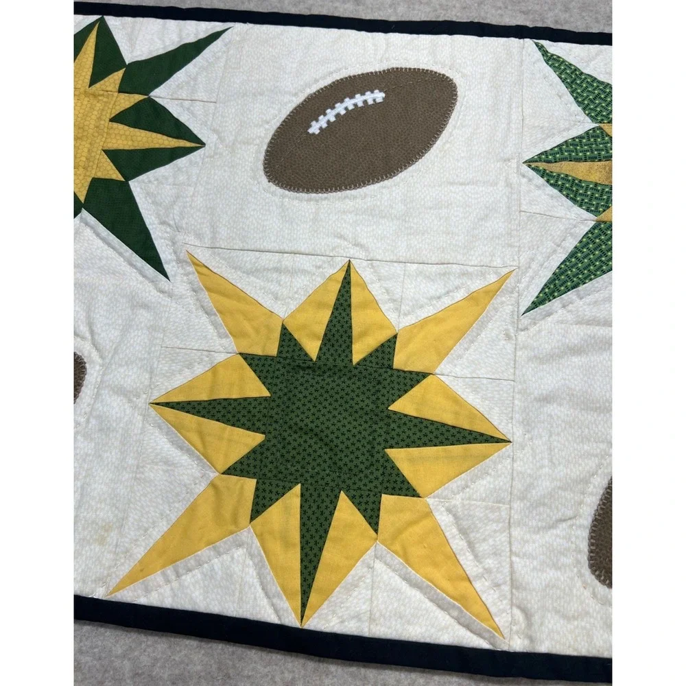 Handmade Wisconsin‎ Table Runner Quilt Football Badgers Green Bay Packers Decor